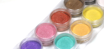 A História do Pó de Mica e sua Aplicação na Serigrafia